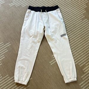 Vuori Women’s Joggers/Sweat Pants Size M